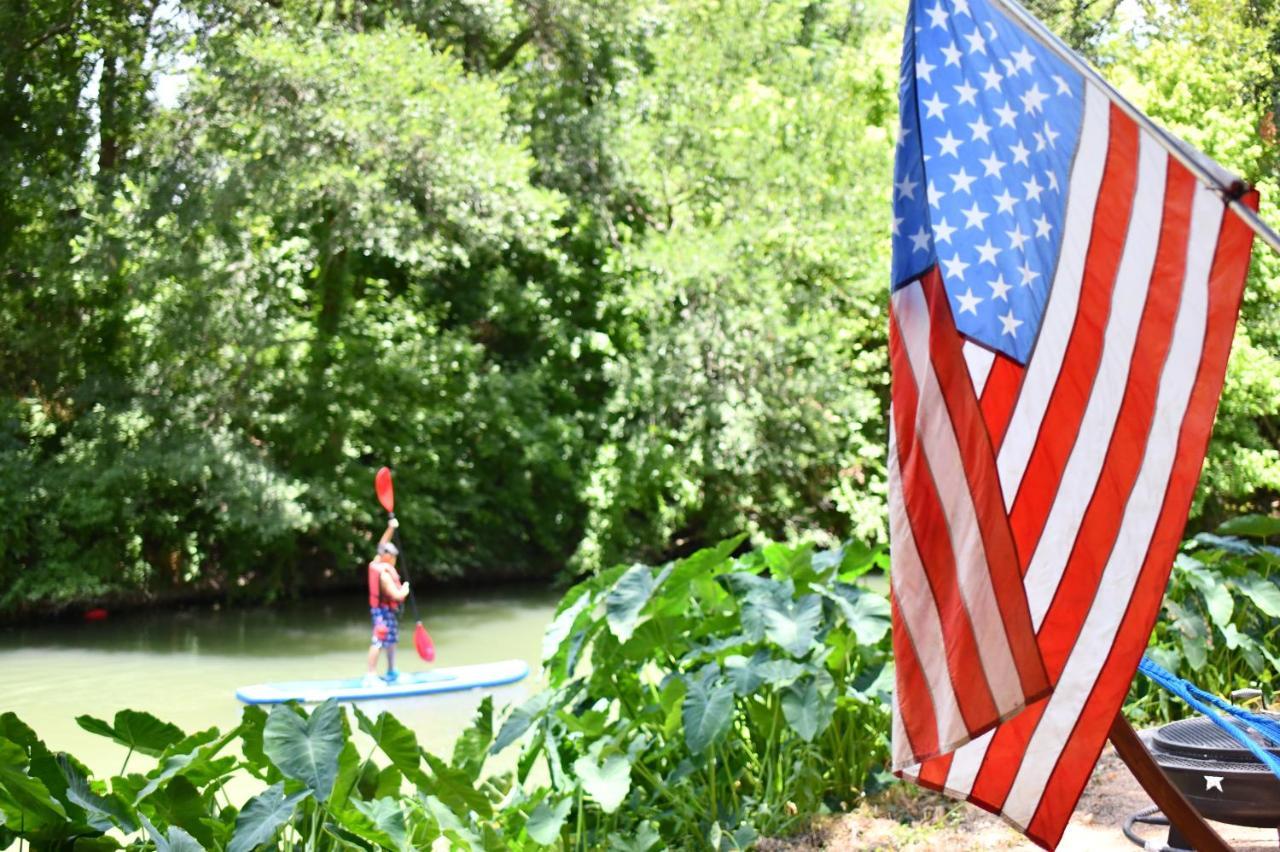 Son'S Rio Cibolo Birdhouse Cabin #2 Brand New Cabins! Sleeps 6 Comfortably! Marion 외부 사진